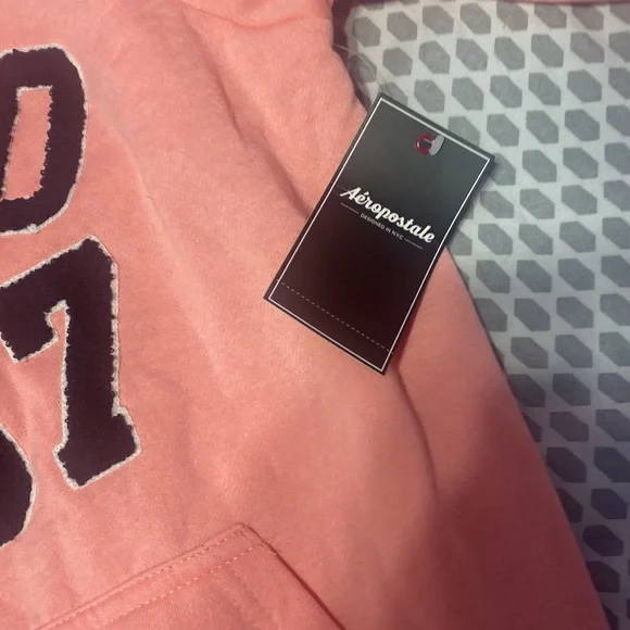 Too small - Picture 3 of 5